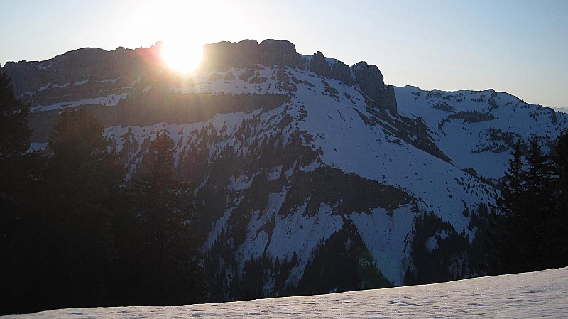 #1 Malissard : le soleil levant transperce les lances Malissard : le soleil levant transperce les lances