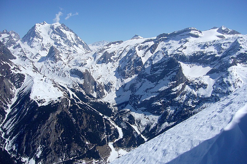 #6 Couloir du Biol : La grande casse semble être en bonnes conditions Couloir du Biol : La grande casse semble être en bonnes conditions