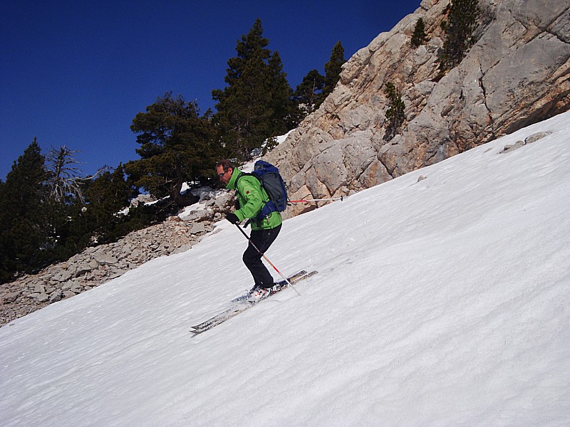 #2 Couloir Ouest : Bonne moquette! Couloir Ouest : Bonne moquette!
