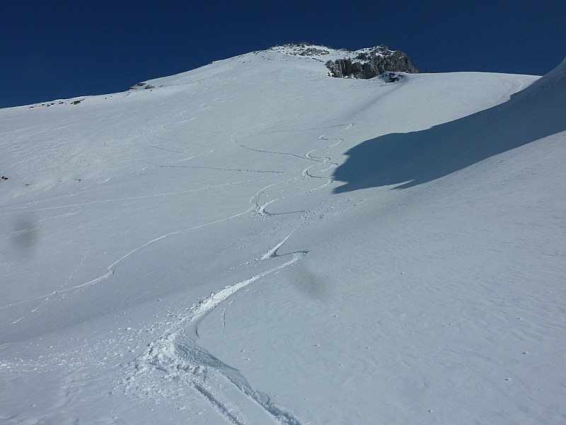 #7 Mt Charvet : Encore un peu de poudreuse en face N de la pointe 2195m. Mt Charvet : Encore un peu de poudreuse en face N de la pointe 2195m.