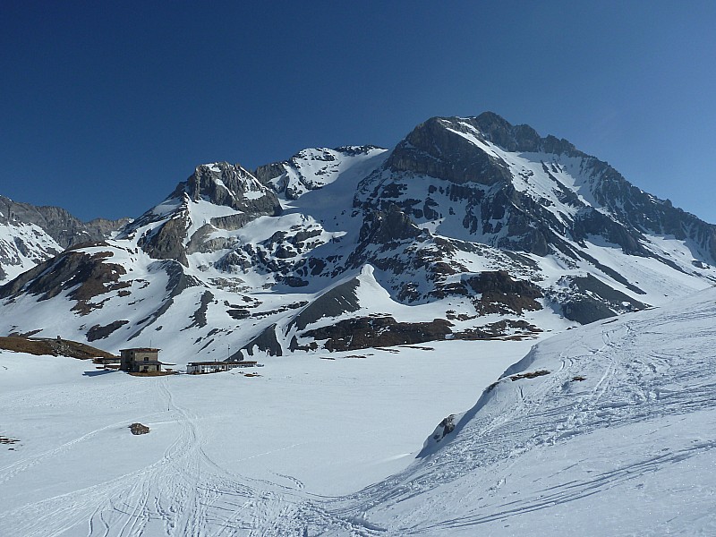 #3 Grande Casse : derrière le refuge du col de la Vanoise Grande Casse : derrière le refuge du col de la Vanoise