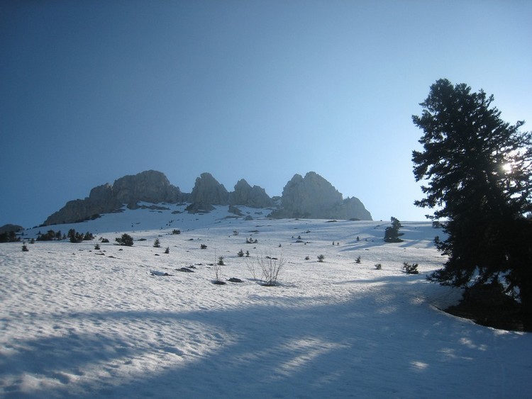 #1 Lances Ouest : Neige dure, montée en crampons Lances Ouest : Neige dure, montée en crampons