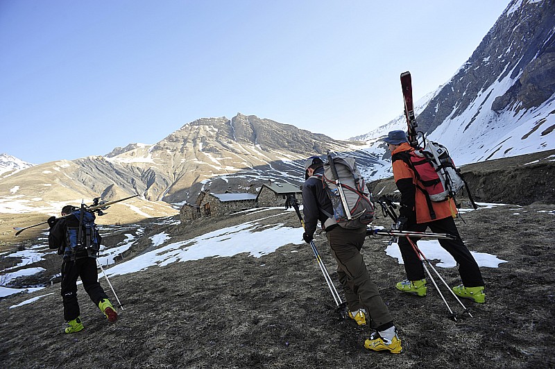 #1 Valfroide : ça chausse juste derrière les derniers chalets. Valfroide : ça chausse juste derrière les derniers chalets.