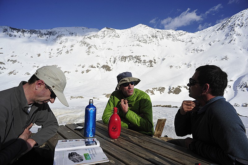 #4 Pause : Un refuge, une table, du soleil... what else ? Pause : Un refuge, une table, du soleil... what else ?