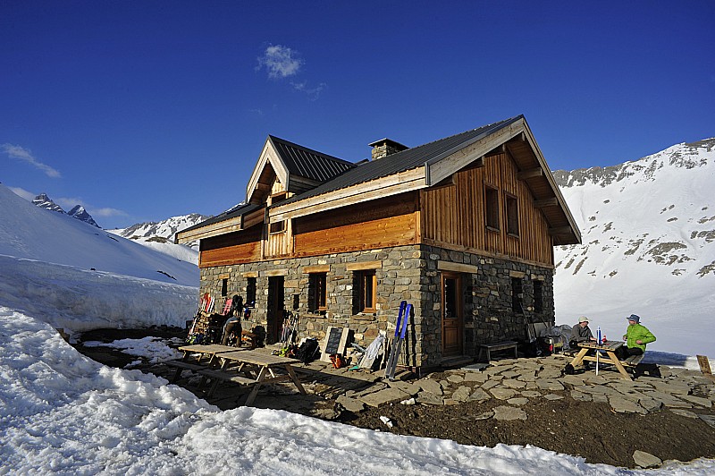 #5 Refuge du Goléon : Petit et fonctionnel. Refuge du Goléon : Petit et fonctionnel.