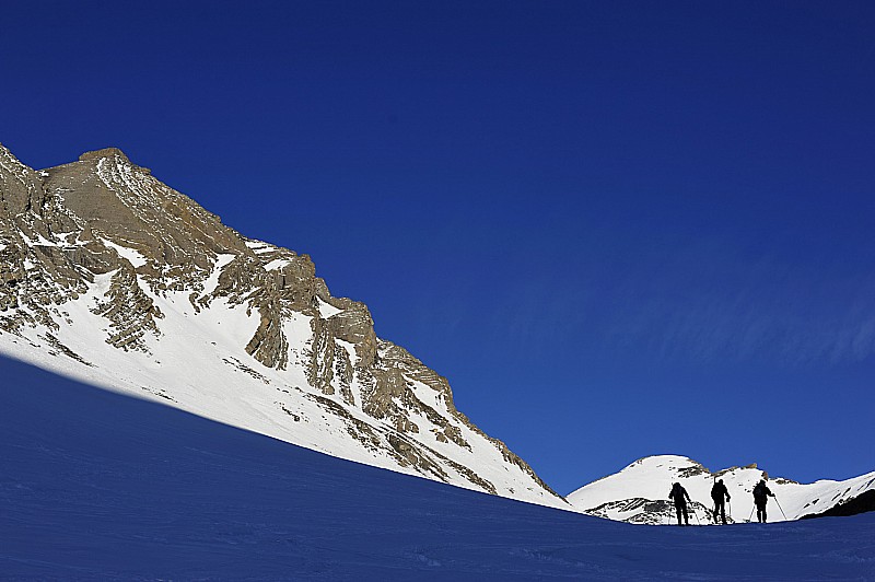 #10 Goléon : Montée dans la chaleur, mais avec une petite brise de Nord. Goléon : Montée dans la chaleur, mais avec une petite brise de Nord.