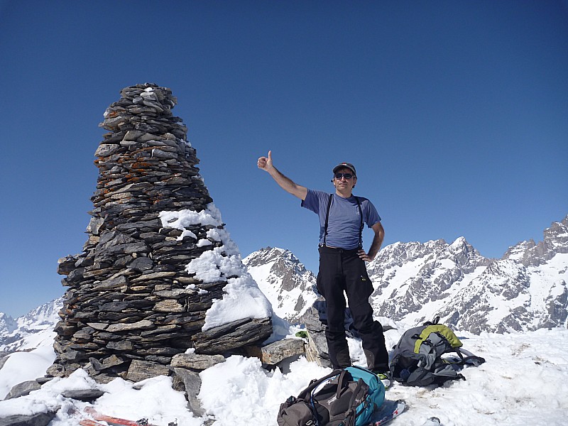 #3 Au sommet : Super cette vue sur le Massif de Pelvoux, un Olivier heureux ! Au sommet : Super cette vue sur le Massif de Pelvoux, un Olivier heureux !