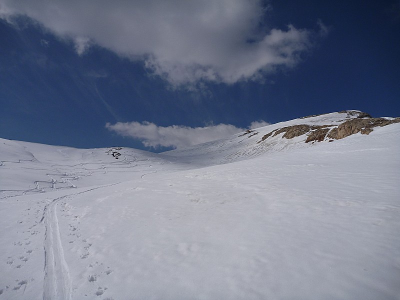 #6 Proches du sommet : Neige bien revenue mais déjà les nuage se pointent Proches du sommet : Neige bien revenue mais déjà les nuage se pointent