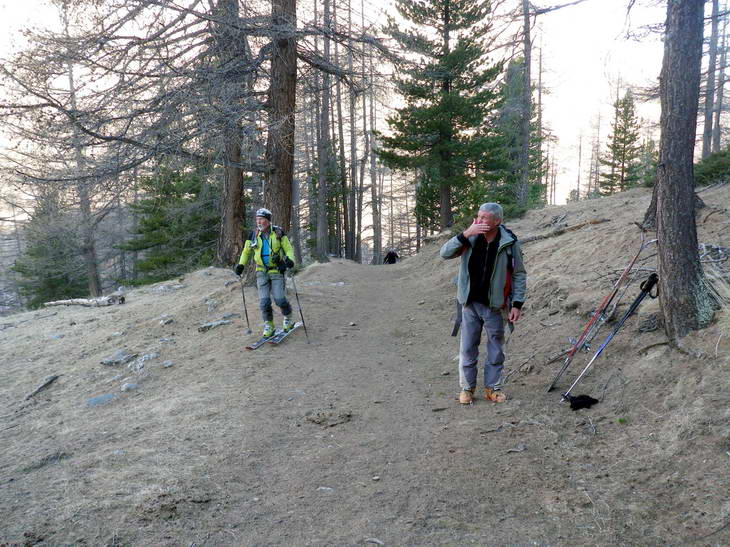 #1 Dry skiing : On se demande pourquoi on est montés par là ! Dry skiing : On se demande pourquoi on est montés par là !