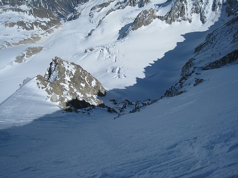 #8 Couloir Barbey : Haut du couloir, partie encore poudreuse. Couloir Barbey : Haut du couloir, partie encore poudreuse.