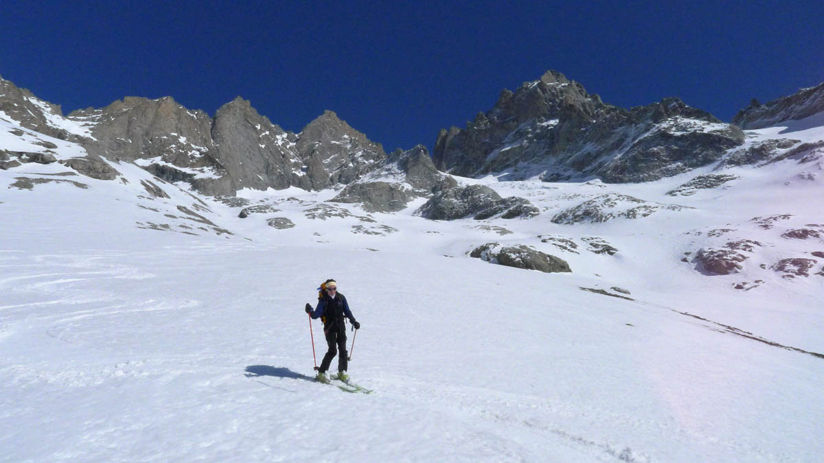 #24 Descente excellente : Col de la Gd Ruine à gauche, Casse Déserte à droite. Descente excellente : Col de la Gd Ruine à gauche, Casse Déserte à droite.
