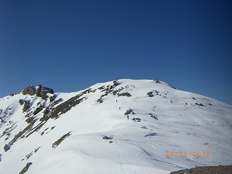 #3 Col de la Roya 28 03 2012 : montée de la crête de Buquet vue du col de la Roya Col de la Roya 28 03 2012 : montée de la crête de Buquet vue du col de la Roya