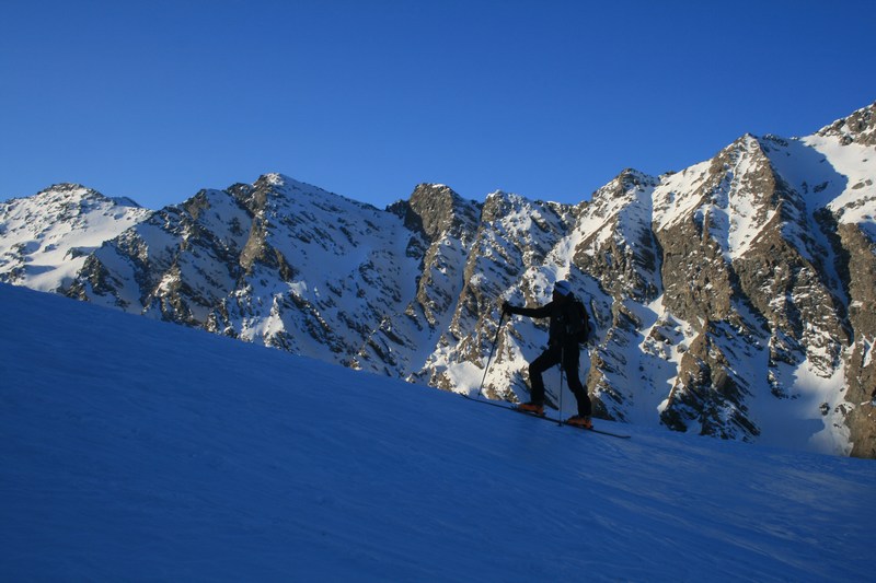 #1 Laurent : devant l Laurent : devant l'arête sud-est des Sagnes Longues