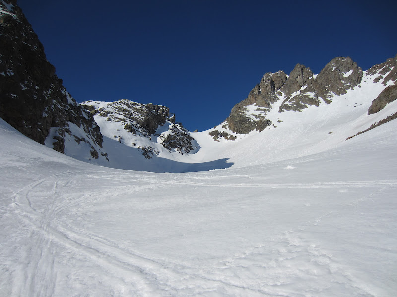#2 Fin de la Combe Est : En fait le col est sur la gauche Fin de la Combe Est : En fait le col est sur la gauche