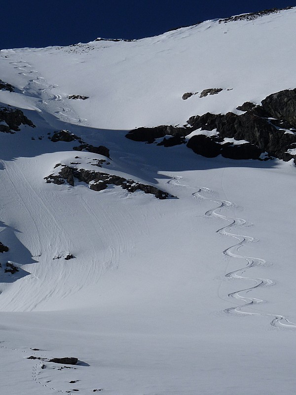 #5 Ma signature sous la crête des rochers de terre rouge versant N Ma signature sous la crête des rochers de terre rouge versant N