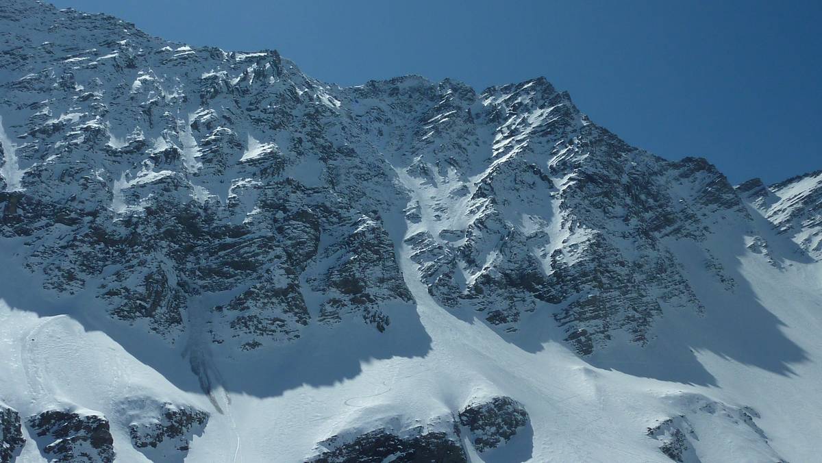 Couloir : le couloir du jour vu du refuge