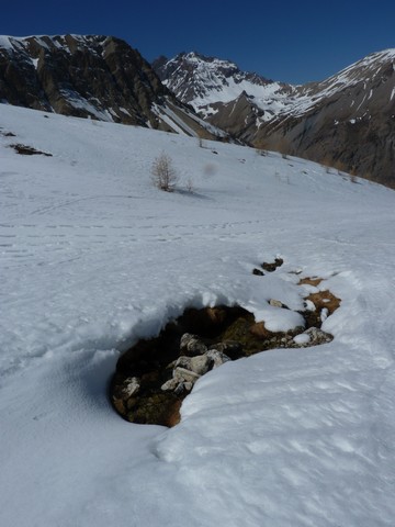 #7 vers 2400m : l vers 2400m : l'eau gagne sur la neige