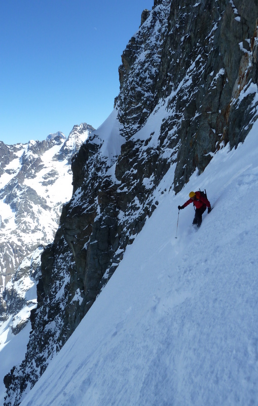 #6 Contrepentes rive D : Yougs s Contrepentes rive D : Yougs s'occupe de leur virginité.