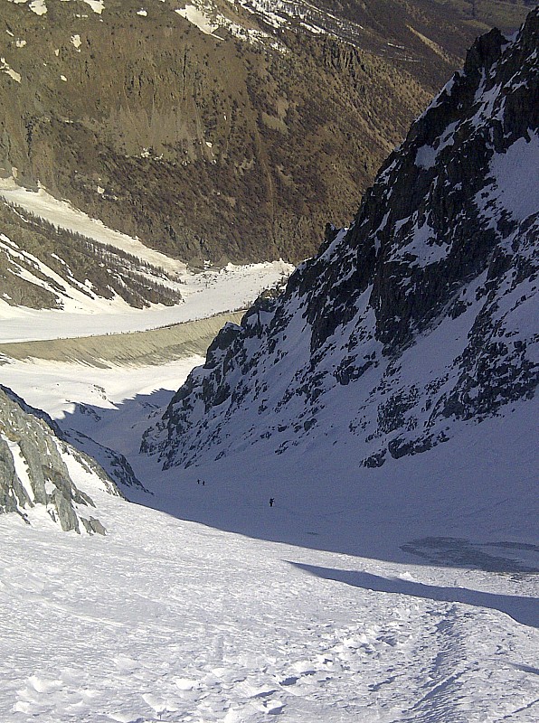 #3 Montagne des Agneaux : Sortie rive gauche en contournant des plaques de glace Montagne des Agneaux : Sortie rive gauche en contournant des plaques de glace
