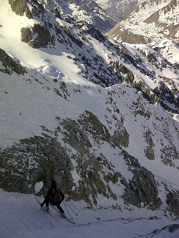 #9 Montagne des Agneaux : Dans l Montagne des Agneaux : Dans l'étroiture au-dessus du premier petit ressaut rocheux