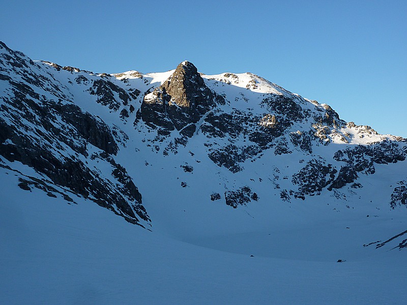 #2 Grande Lauzière : Premier rayons de soleil sur le 2ième objectif du jour Grande Lauzière : Premier rayons de soleil sur le 2ième objectif du jour