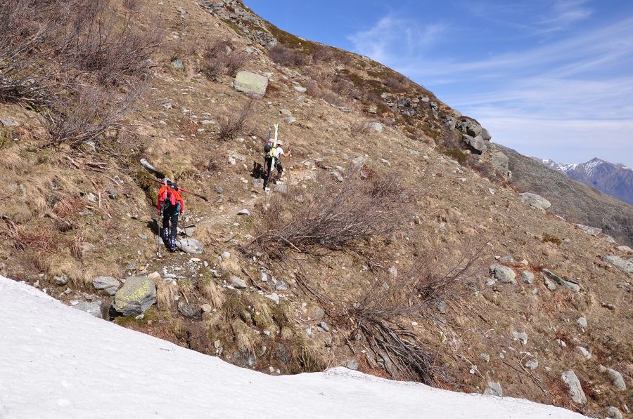 #26 Remontée : Après une bonne sièste, on remonte à sec jusqu Remontée : Après une bonne sièste, on remonte à sec jusqu'au refuge