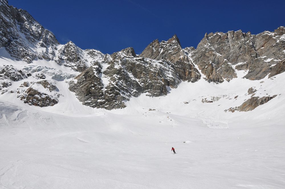 #18 Glacier du Mulinet (Italien) : avec les San Stefano à Gauche, et la Gura à Droite Glacier du Mulinet (Italien) : avec les San Stefano à Gauche, et la Gura à Droite