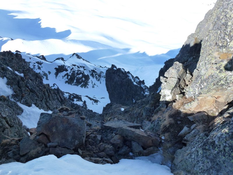 #1 Couloir E : Versant W peu hospitalier Couloir E : Versant W peu hospitalier