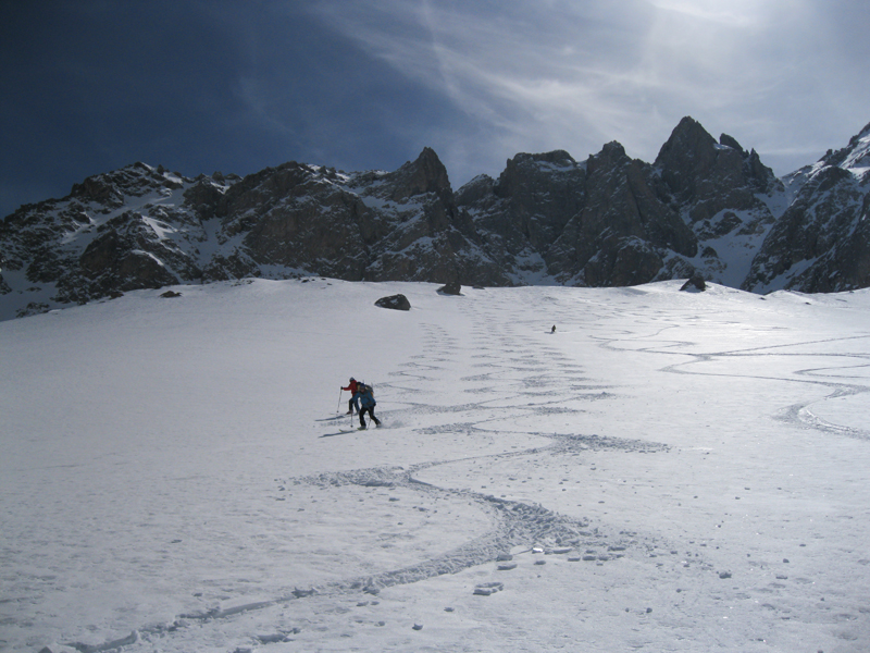 #6 La morraine : Super neige dans ce passage La morraine : Super neige dans ce passage