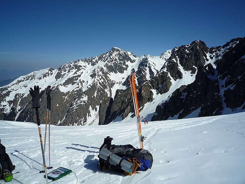 #5 col du mouchillon : vue sur la plagne vaumard, et l col du mouchillon : vue sur la plagne vaumard, et l'itinéraire du jour 4