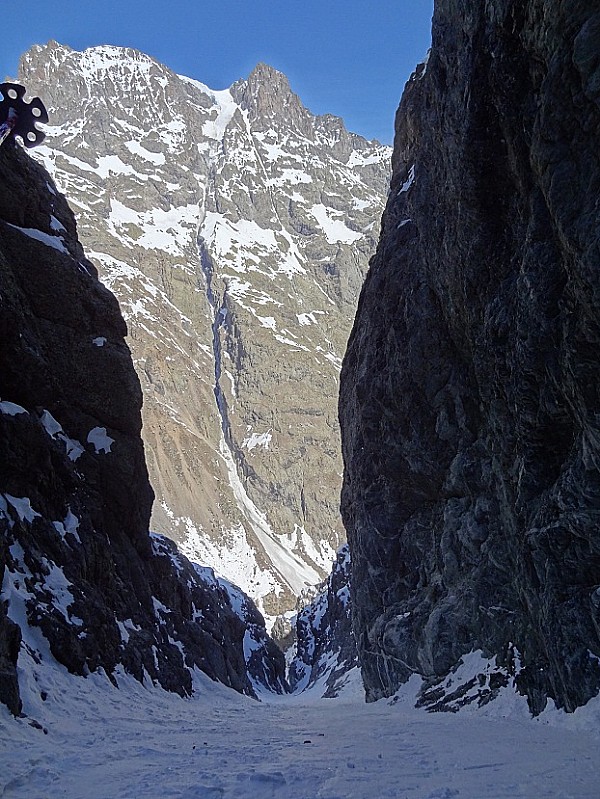 #1 Milieu de pente : Un bien beau couloir Milieu de pente : Un bien beau couloir