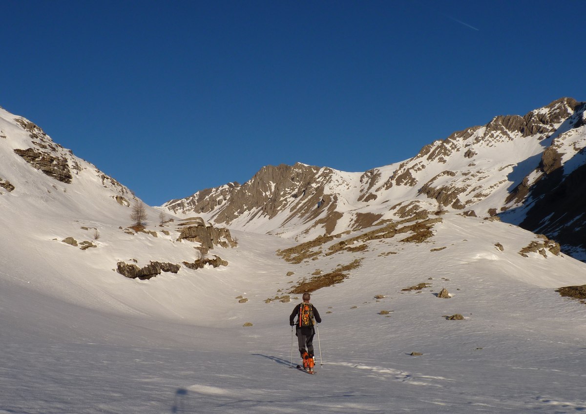 #2 Proximitée du lac du lauzeron : Le calme avant les pentes soutenues Proximitée du lac du lauzeron : Le calme avant les pentes soutenues