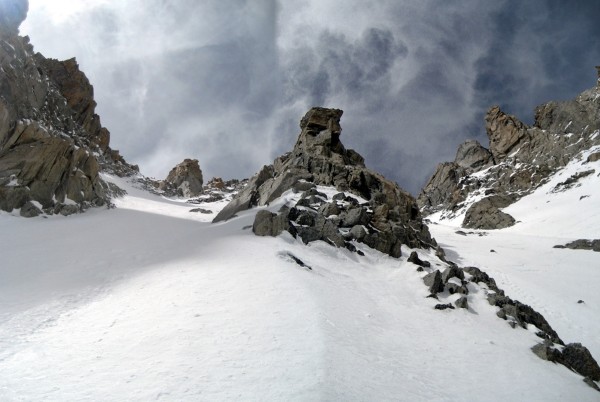 #8 Embranchement du Y. : A gauche le couloir de l Embranchement du Y. : A gauche le couloir de l'Isolée (varainte), à droite le couloir du Diable.