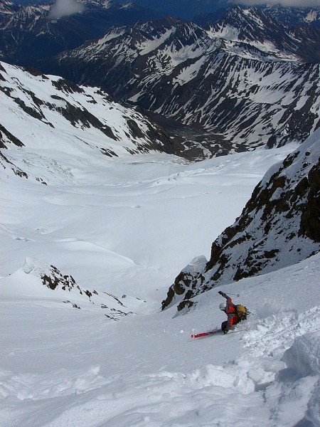 #5 Aiguille des Glaciers : Sous la corniche du col de la Scie Aiguille des Glaciers : Sous la corniche du col de la Scie