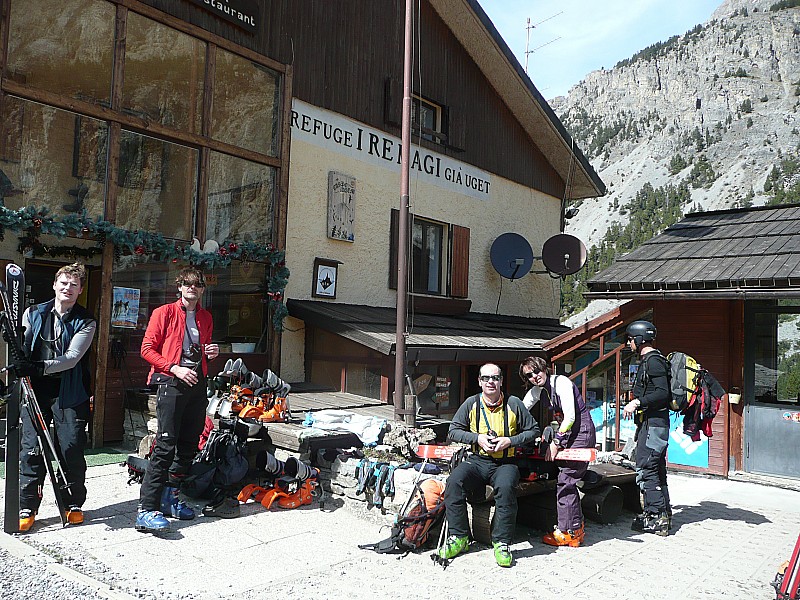 #22 refuge de la vallée étroite : refuge italien en terre Française= bonne ambiance et super accueil refuge de la vallée étroite : refuge italien en terre Française= bonne ambiance et super accueil