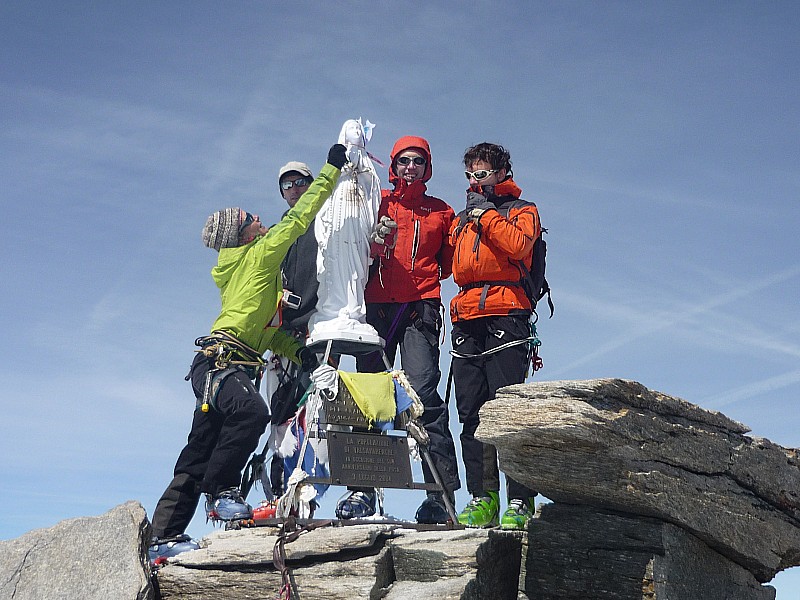 #18 Nat Nat'n co Summit : La vierge du sommet à aussi droit à son poisson d'avril Nat'n co