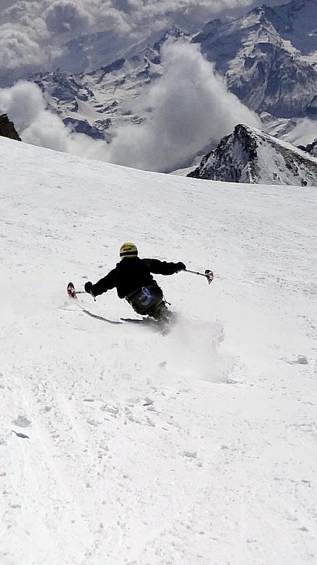 carving : Super neige à 4000m ! (photo Shama)