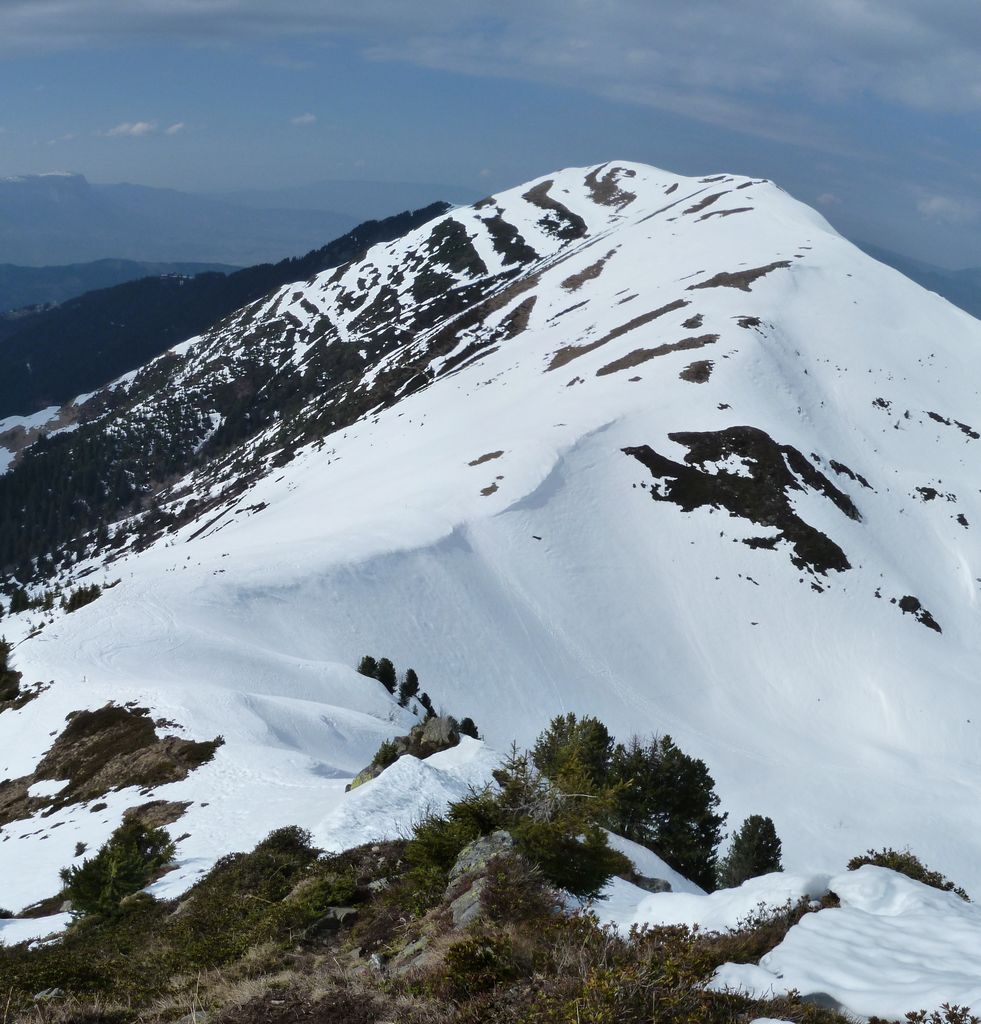 #6 Petit Charnier : Sur l Petit Charnier : Sur l'arête NW menant au sommet