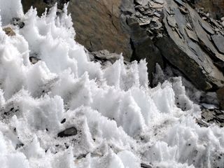 #8 Aiguillons : Le couloir est parsemé d Aiguillons : Le couloir est parsemé d'aiguillons...