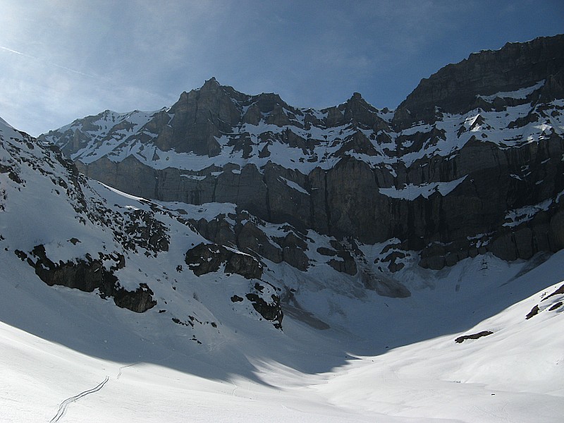 #14 Brêche descente de Barberine! : Brêche de Barberine en descente à gauche entre 2100 et 2000m assez délicat! Brêche descente de Barberine! : Brêche de Barberine en descente à gauche entre 2100 et 2000m assez délicat!