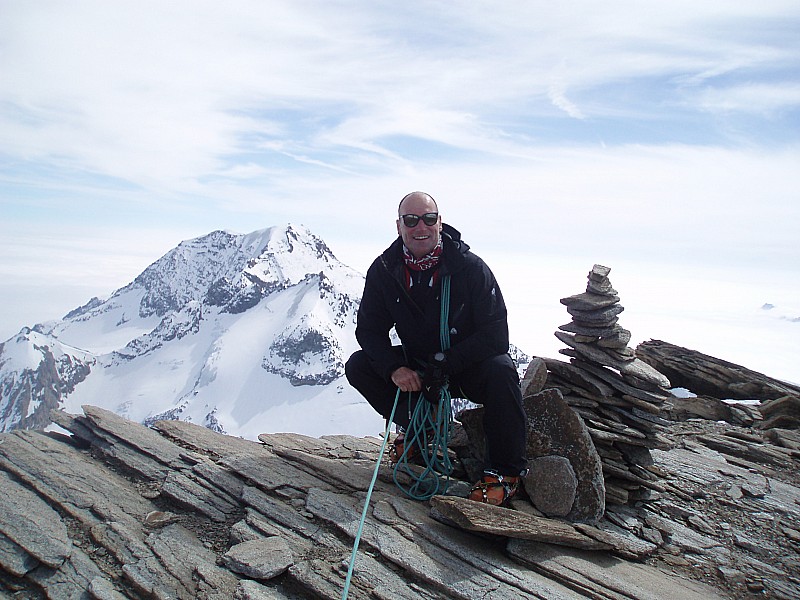 #32 SUMMIT : Ca c SUMMIT : Ca c'est fait... Au fond, la grande Ciamarella est bien en glace :(