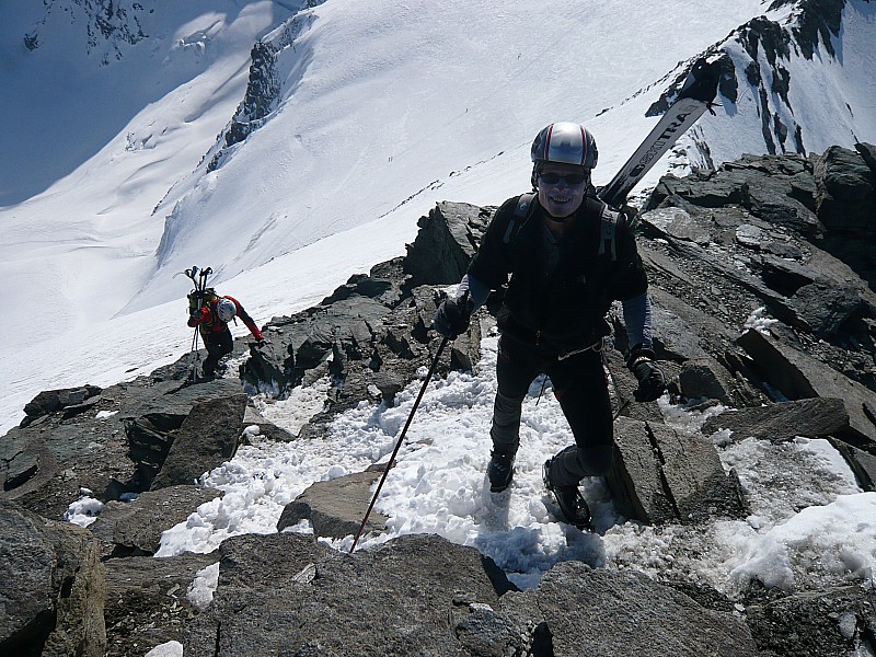 #18 Albaron : Dernier petit passage mixte pour Pierre avant d Albaron : Dernier petit passage mixte pour Pierre avant d'atteindre le sommet