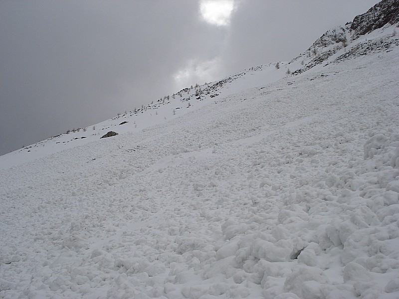 #5 l l'avalanche des pénas : la face nord des pénas est nettoyée