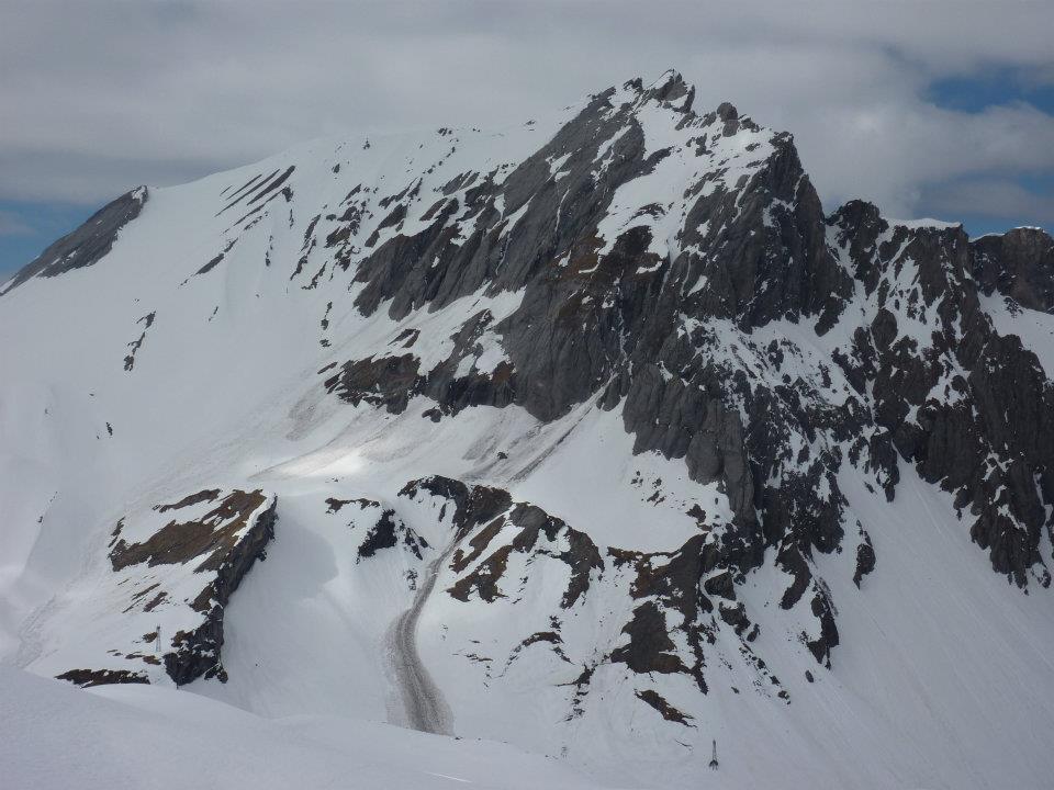 #3 col de l col de l'enclave 6/4/12 : les aiguilles de la pennaz et ses avalanches balaises
