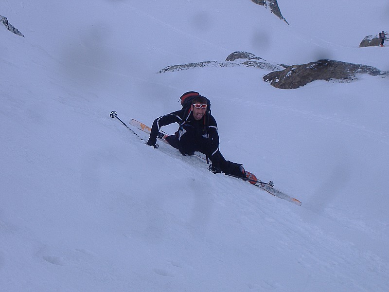 #6 presque bien : le raidillon sous les Doménon passe bien mais faut quand meme pas croiser les skis!!! presque bien : le raidillon sous les Doménon passe bien mais faut quand meme pas croiser les skis!!!