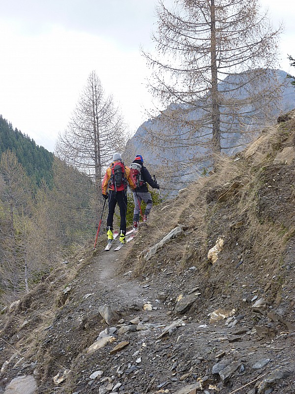 #5 Pour rejoindre le départ : Ah bravo, les skis neuf... Pour rejoindre le départ : Ah bravo, les skis neuf...