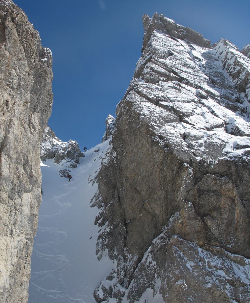 #9 Couloir Sud : Petite descente versant Sud, pour visiter les lieux... Couloir Sud : Petite descente versant Sud, pour visiter les lieux...