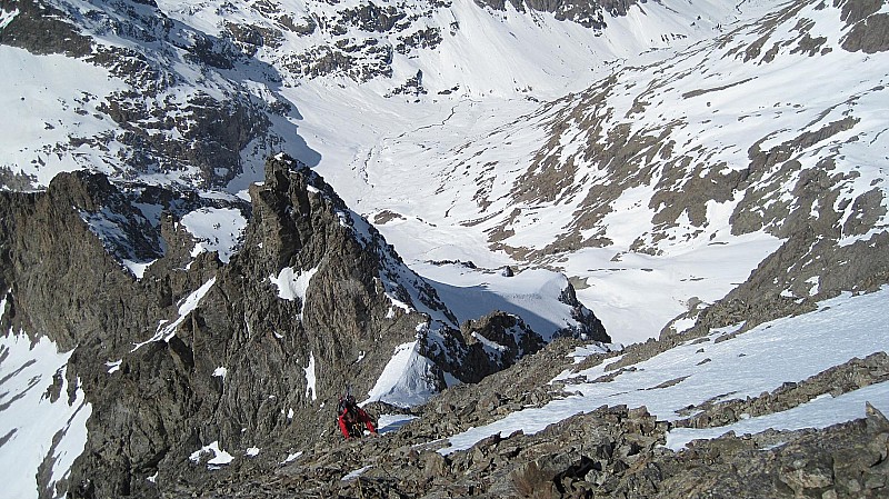 Les Rouies : après le couloir, les piles d'assiettes