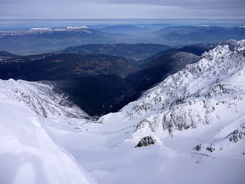 #7 de l de l'autre coté : vue depuis le Charmet de l'aiguille. ça trace en dessous!