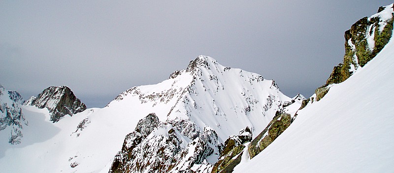 #14 3 cols et un sommet : De gauche à droite: Col de Puy Gris, Col de la Valloire, Col de Comberousse et face EST de la pointe de Comberousse. 3 cols et un sommet : De gauche à droite: Col de Puy Gris, Col de la Valloire, Col de Comberousse et face EST de la pointe de Comberousse.